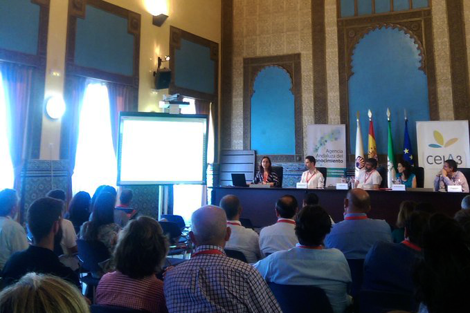 Dr. Landa (IAS-CSIC) presents POnTE Project at the Trafoon Training Workshop in Cordoba, Spain